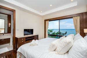 Santi Pura Residence on The Beach