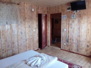 Deluxe Double Room with Extra Bed room in Casa Tudor