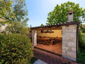 Holiday Home Ive by Interhome