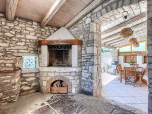 Holiday Home Villa Puntarina by Interhome