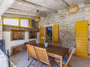 Holiday Home Villa Puntarina by Interhome