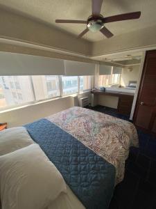 Departamento en Mazatlan zona dorada a PIE DE PLAYA