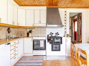 Holiday Home Vetlycke by Interhome