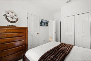 4 Bedrooms 3 Bathrooms Bella Vida 400Lf