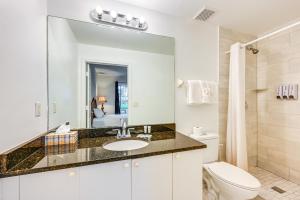 Naples Studio Near Everglades with Marina Access