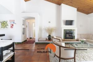 #329 Jacaranda Villas B6 by Home Holidays