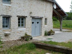 Maisons de vacances Gite au coeur de la Vallee, jardin prive, capacite 6 pers. - FR-1-583-411 : photos des chambres