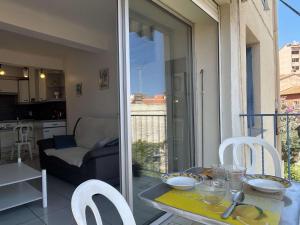 Maisons de vacances Maison Mediterraneenne 2 Pers avec Garage - FR-1-225C-178 : photos des chambres