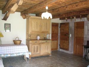 Grande maison rénovée avec WIFI, idéale pour familles - FR-1-583-406