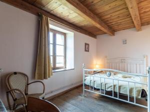 Maisons de vacances Grande maison renovee avec WIFI, ideale pour familles - FR-1-583-406 : photos des chambres