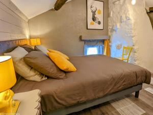 Gîte paisible dans une ancienne ferme avec WIFI et parking à Saint-Bresson - FR-1-583-440