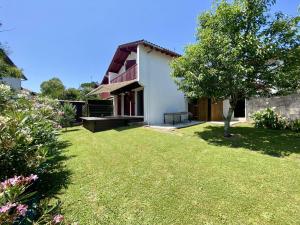 Maisons de vacances Maison mitoyenne charmante, 3 pieces, 4 pers., parking, wifi, pres centre-ville - FR-1-495-152 : photos des chambres