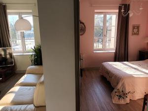 Maisons de vacances Maison de caractere a Gy avec parking et Wifi - FR-1-583-448 : photos des chambres