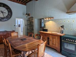 LÉchappée : Gîte Authentique avec Spa à Faucogney-et-la-Mer - FR-1-583-495