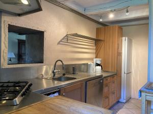 Charme Authentique au Moulin de Saphoz avec Grand Jardin - FR-1-583-499