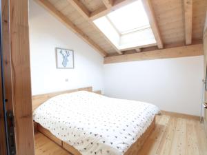 Appartements Appartement 3P cosy, cheminee, WIFI, garage, proche pistes et commerces - FR-1-572-240 : photos des chambres