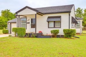 Eastside OKC Hideaway Yard, 1 Mi to State Capitol