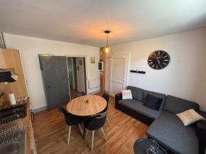 Appartements Aux Abords du Ruisseau : photos des chambres