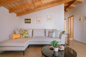 Goddess Thea Sea Apartment!