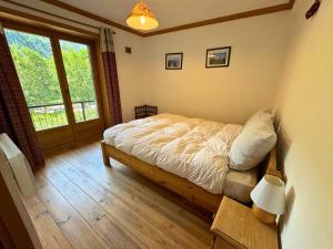 Chalet Confort 4 Ch, 3 SDB, Proche 3 Vallées, Wifi Gratuit - FR-1-452-58