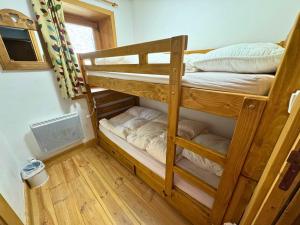 Appartements Chalet Confort 4 Ch, 3 SDB, Proche 3 Vallees, Wifi Gratuit - FR-1-452-58 : photos des chambres