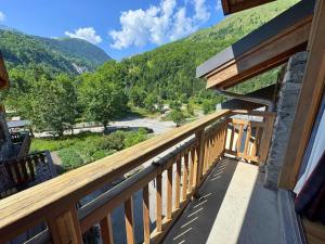 Appartements Chalet Confort 4 Ch, 3 SDB, Proche 3 Vallees, Wifi Gratuit - FR-1-452-58 : photos des chambres