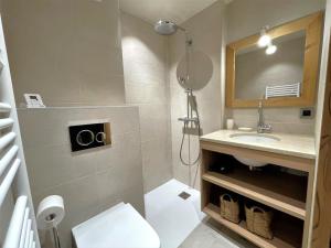 Appartements Appartement 4P 8 Pers avec Cheminee et Parking a Saint-Martin-de-Belleville - FR-1-452-377 : photos des chambres
