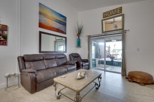 Lakefront Getaway with Dock Near Las Olas Beach