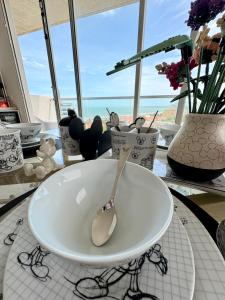 Exclusive apartment with ocean view