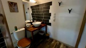 Appartement style chalet proche Cité Carcassonne & lac de la Cavayère