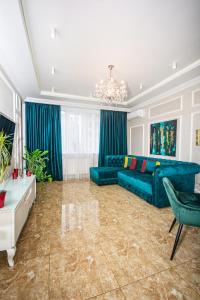 Luxury for business & pleasure Royal 1