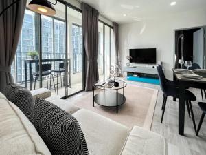 Tranquil Apt 2 BR - Ultra Fast Wifi - BTS On Nut