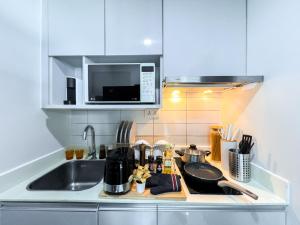 Tranquil Apt 2 BR - Ultra Fast Wifi - BTS On Nut