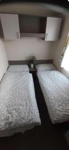 Hayling Island Holiday Park Holiday Home Sleeps 4