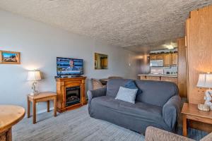 Sea Gypsy Rentals - Oceanfront Suite - Sleeps 6