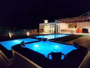 Coconut Lagoon Agro Resort