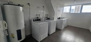 Acogedor y Hermoso Depto de 1D a Pasos Del Mar Con Estacionamiento Techado