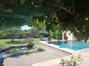 VILLA avec VUE MAGNIFIQUE -entièrement climatisée - piscine