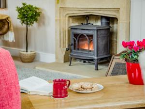 4 Bed in Bridport 58847