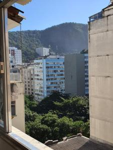 A blue nook the color of the sea