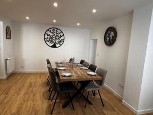 Entre ville et marais