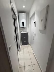 Studio cosy avec piscine proche du bord de mer