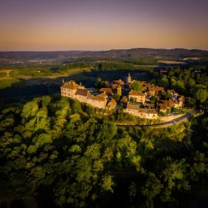 Maisons de vacances Maison Pierre Loti, gite historique et spacieux en vallee de la Dordogne : Maison 2 Chambres