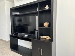 Modern Apartment in Downtown. AC+ Wifi!