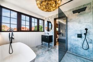 Exclusive 3BR Penthouse - Most Prestigious Area