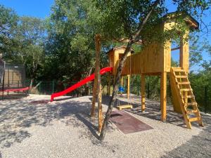 Holiday home Bilini Dvori - house with swimming pool