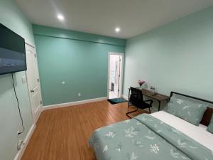 Luxury room with attached-bath near JFK NY USA