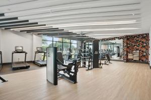 12min DT,6min Domain,Studio with Pool plus Free Parking