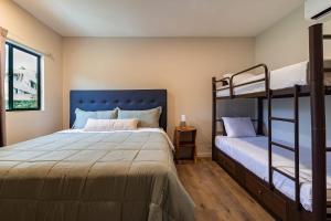 2 Bedroom Apartment with full beds and bunk beds