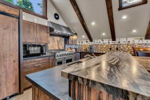 Agate Bay Getaway with Lake Views